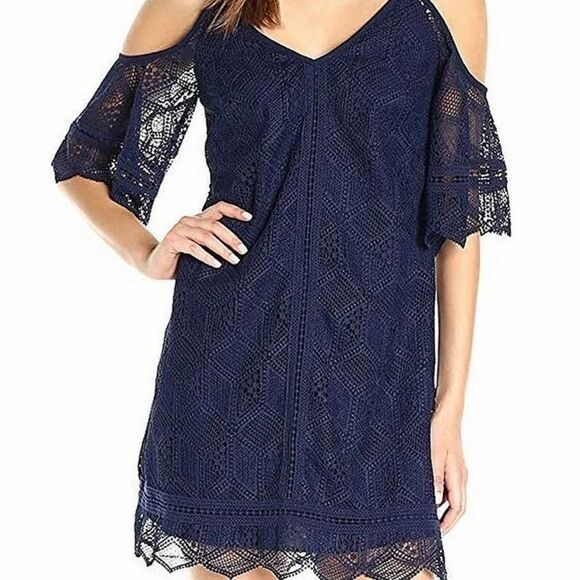 Laundry by Shelli Segal - Cold Shoulder Trapeze Venise Dress - Picture 2 of 10